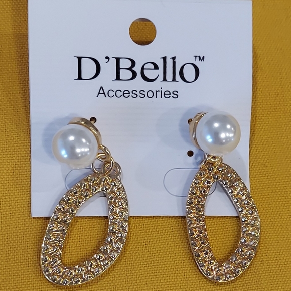 D'Bello FAUX PEARL & GOLD PIERCED HANGING EARRINGS Set of 2 - Picture 8 of 8
